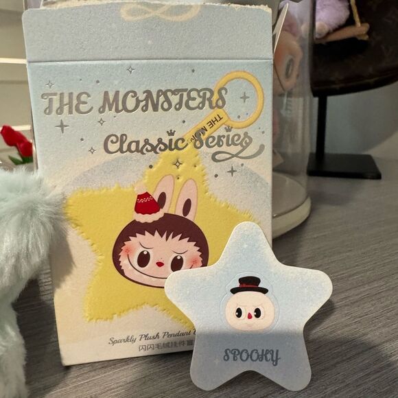 Spooky -  The Monsters Classic Series Sparkly Plush Pendant (It Lights Up!) - Picture 2 of 4